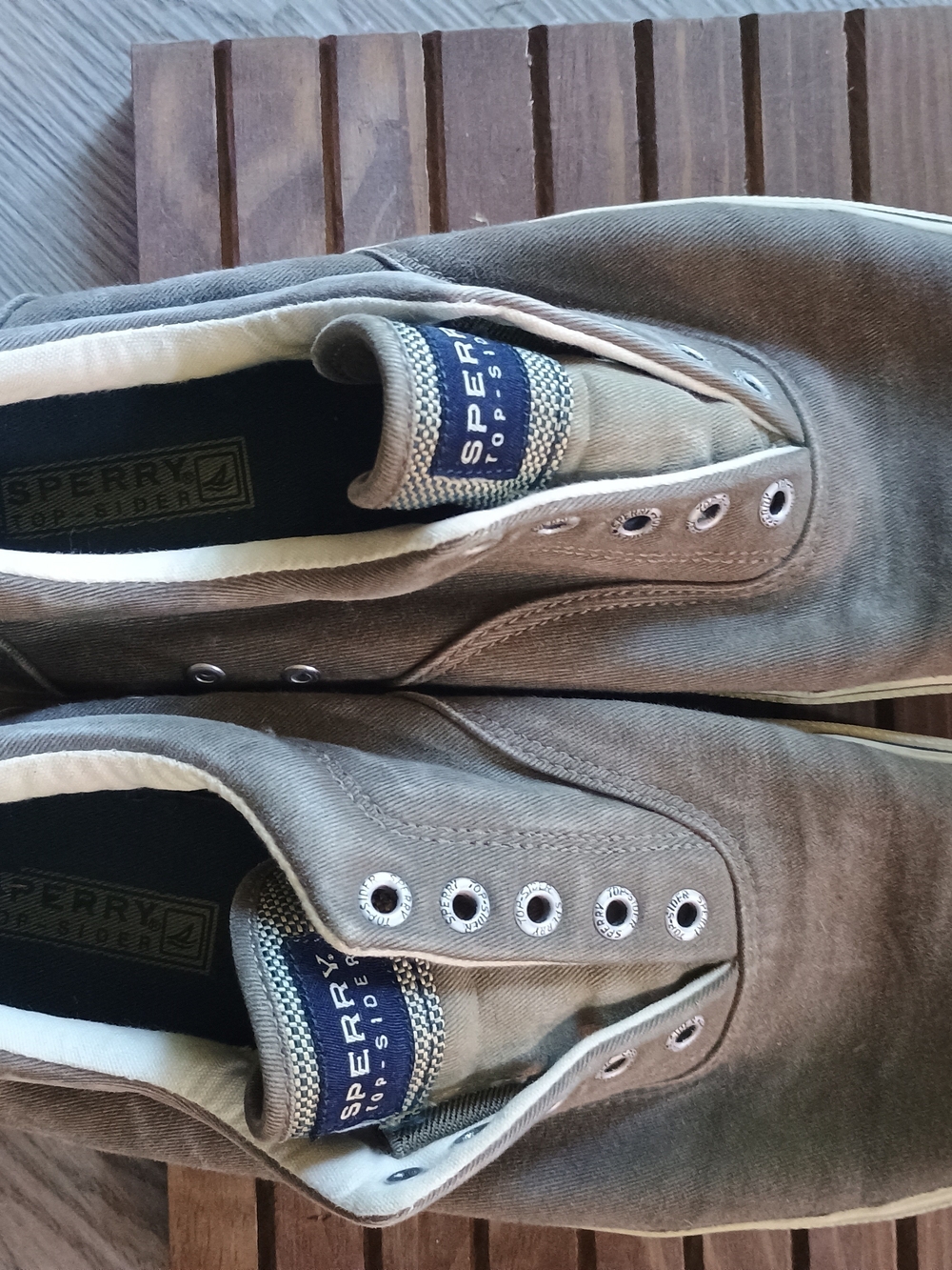 Sperry Top-Sider Men’s 9.5 Gray Canvas Casual Sneakers Boat Shoes Laceless